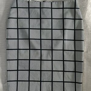 Ann Taylor Black and White Geometric Pencil Skirt